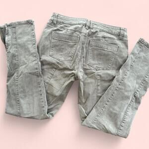 Green glammed slim ankle cargo